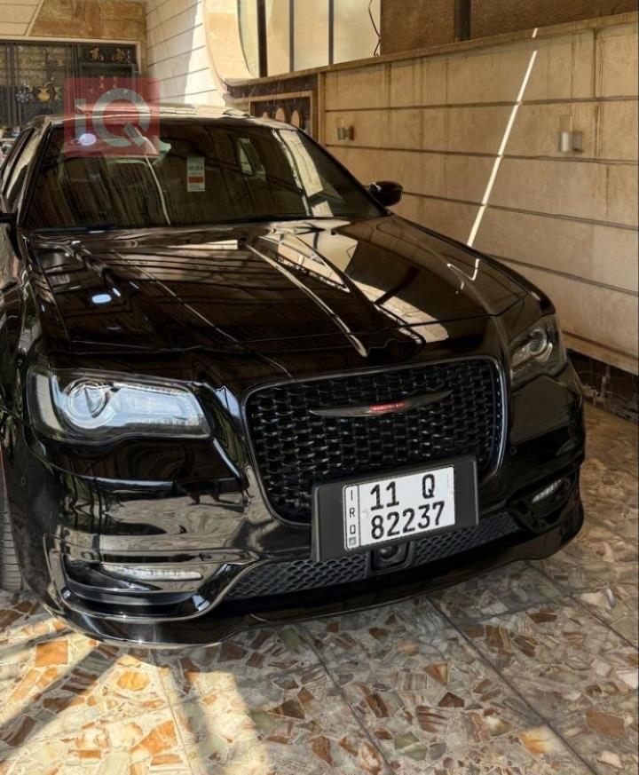 كرايسلر 300